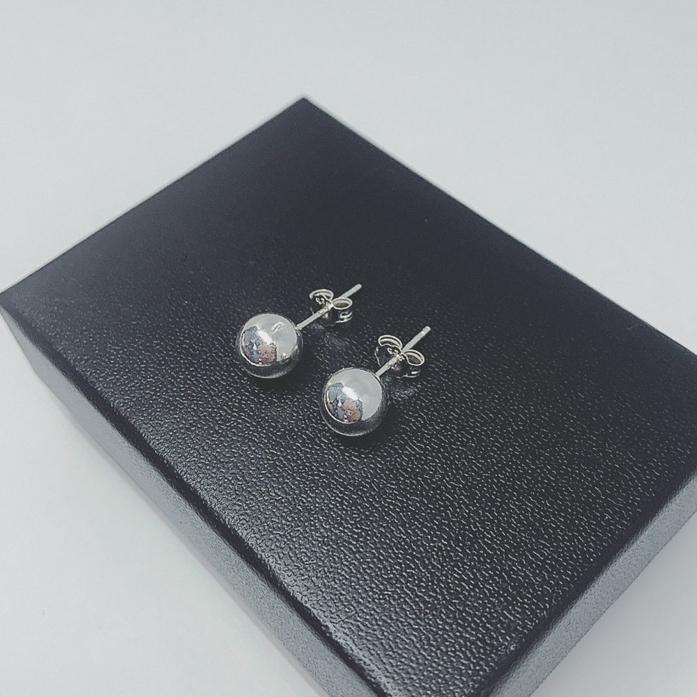 925 Sterling Silver Ball Stud Earring - Picture 5 of 7